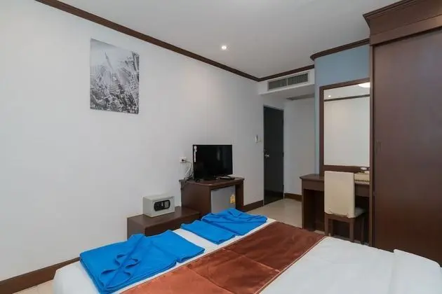 Deluxe Queen Room