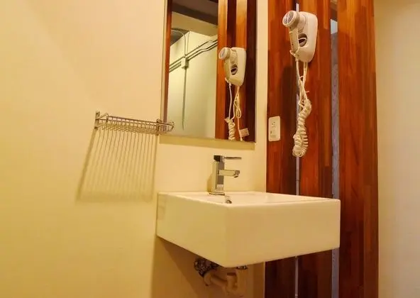 Ortak Ranzalı Oda, Sadece kadınlar için