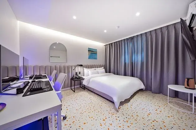 Deluxe Tek Büyük Yataklı Oda