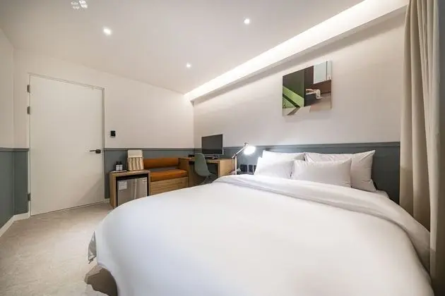 Standard Tek Büyük Yataklı Oda