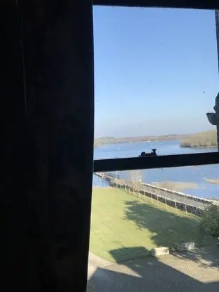 Büyük Yataklı Tek Kişilik Oda
