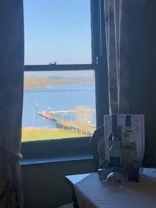 Büyük Yataklı Tek Kişilik Oda