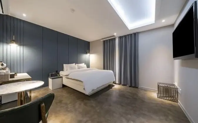 Deluxe Tek Büyük Yataklı Oda