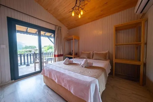 Teraslı Standart Oda,bahçe Manzaralı