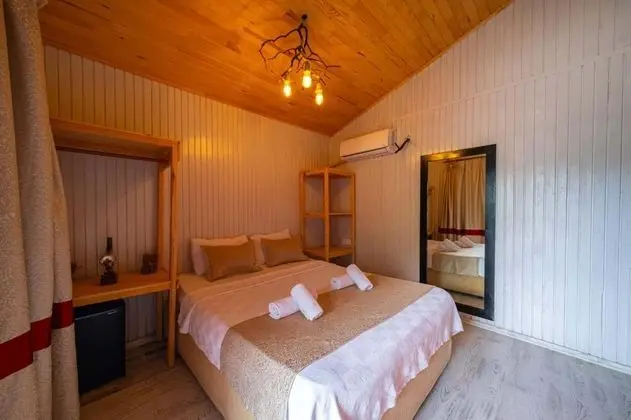 Teraslı Standart Oda,bahçe Manzaralı
