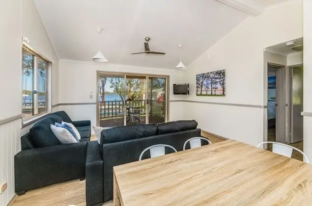 Villa (Bushland)