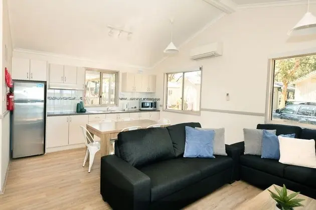 Villa (Bushland)