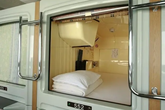 Oda, Sadece erkekler için (Sleeping, Pod)