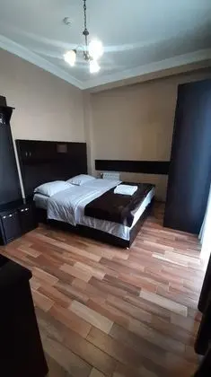 Tek Büyük veya İki Ayrı Yataklı Oda, Şehir Manzaralı