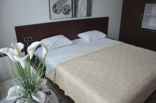 Çift Kişilik, Şehir Manzaralı