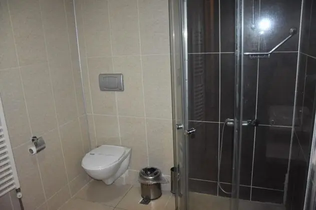 Çift Kişilik, Şehir Manzaralı