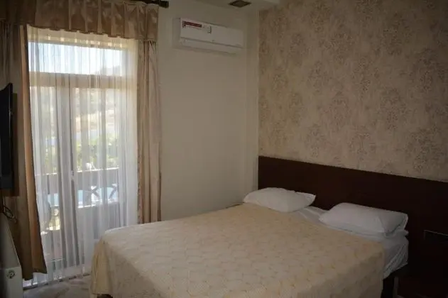 Tek Kişilik, Şehir Manzaralı