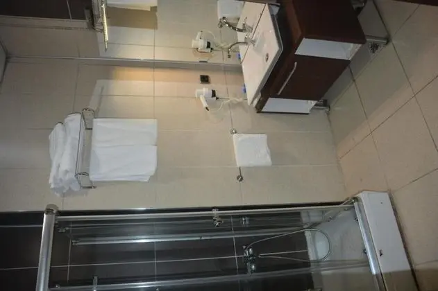 Tek Kişilik, Şehir Manzaralı
