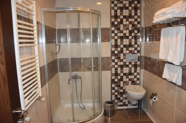 Twin, Şehir Manzaralı