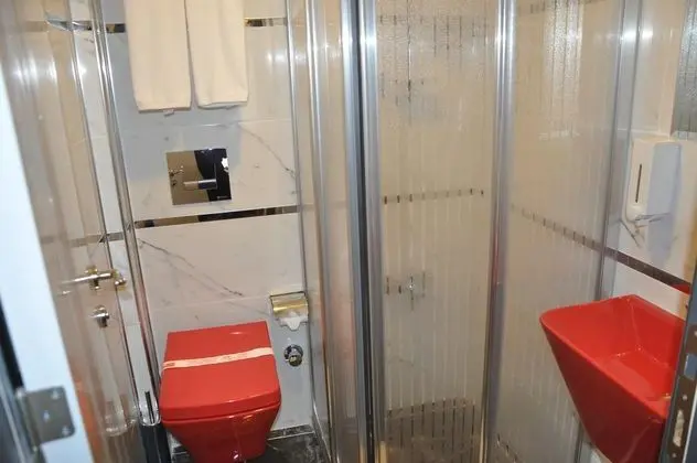 Triple, Şehir Manzaralı