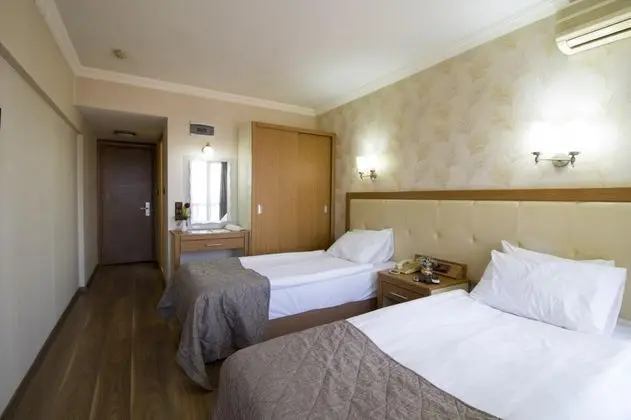 Triple, Şehir Manzaralı, Balkonlu