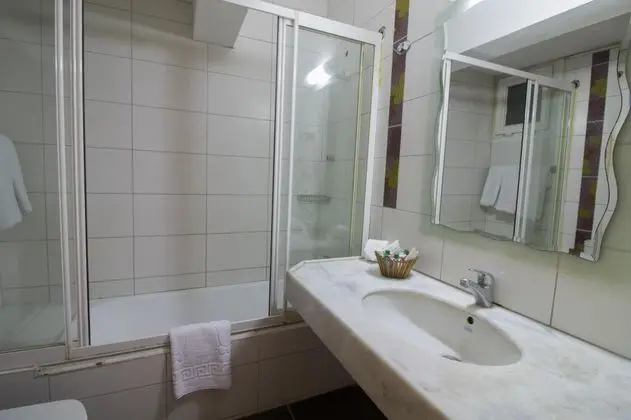 Triple, Şehir Manzaralı, Balkonlu