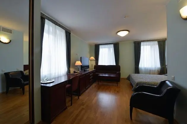 Deluxe Tek Büyük Yataklı Oda
