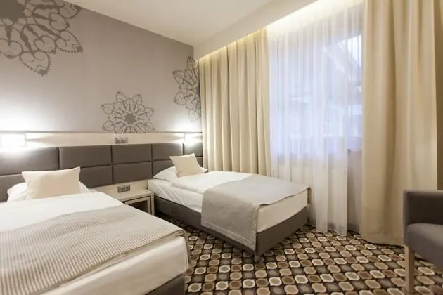 Tek Büyük veya İki Ayrı Yataklı Oda