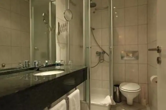 Tek Büyük Yataklı Oda, Şehir Manzaralı