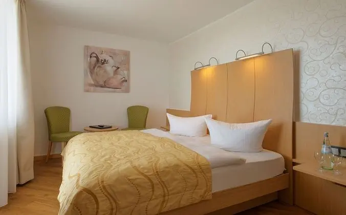 Tek Büyük Yataklı Oda, Zemin Kat