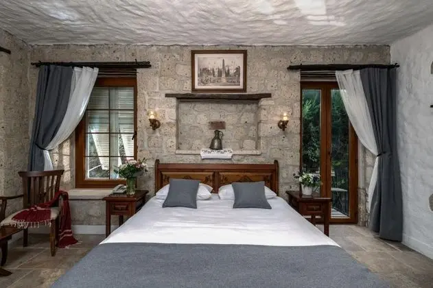 Çift Kişilik, Şehir Manzaralı