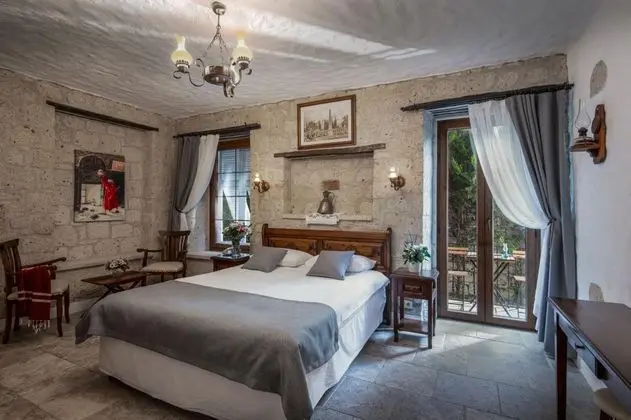 Çift Kişilik, Şehir Manzaralı