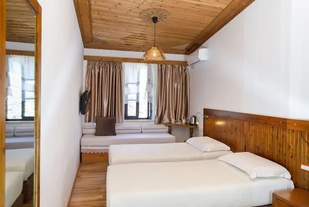 Standard Tek Büyük veya İki Ayrı Yataklı Oda, Şehir Manzaralı