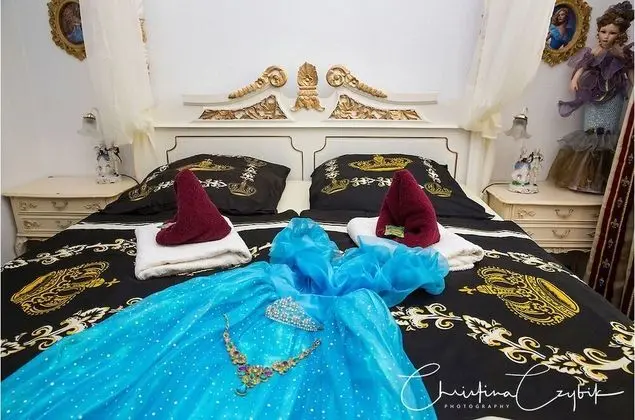 Deluxe Tek Büyük Yataklı Oda (Cinderella)