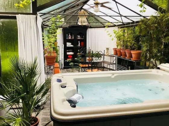 Superior Apart Daire, Sauna, Bahçeli