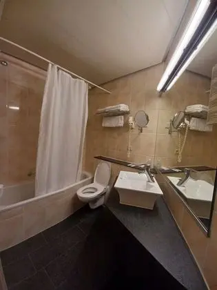 Comfort Tek Büyük veya İki Ayrı Yataklı Oda