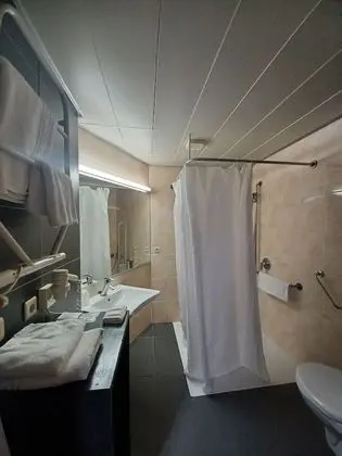 Comfort Tek Büyük veya İki Ayrı Yataklı Oda