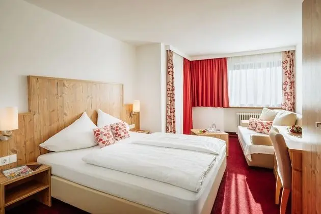 Dört Kişilik Oda, Balkon, Dağ Manzaralı