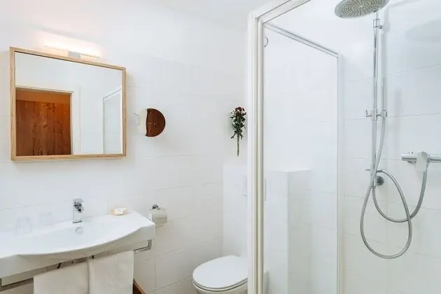 Dört Kişilik Oda, Balkon, Dağ Manzaralı