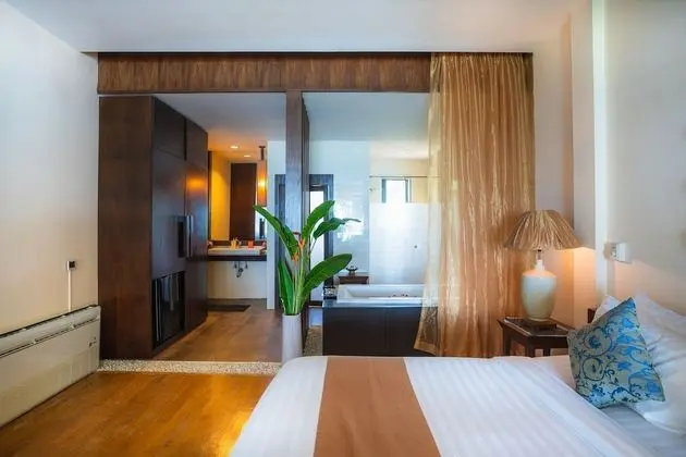 Deluxe Seaview