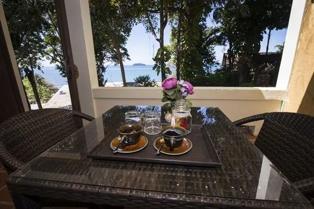 Deluxe Seaview