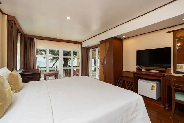 Superior Beach Front Bungalow