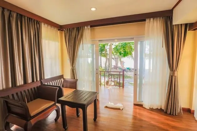 Superior Beach Front Bungalow