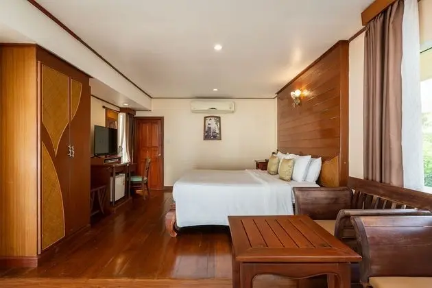 Superior Beach Front Bungalow