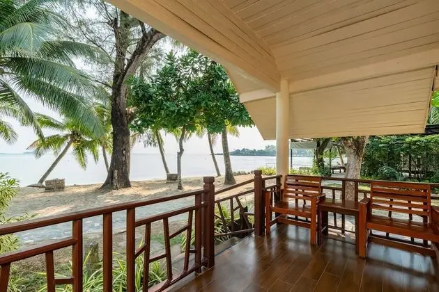 Superior Beach Front Bungalow