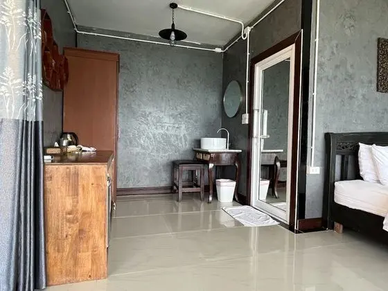 Bamboo Cottage, Beachfront