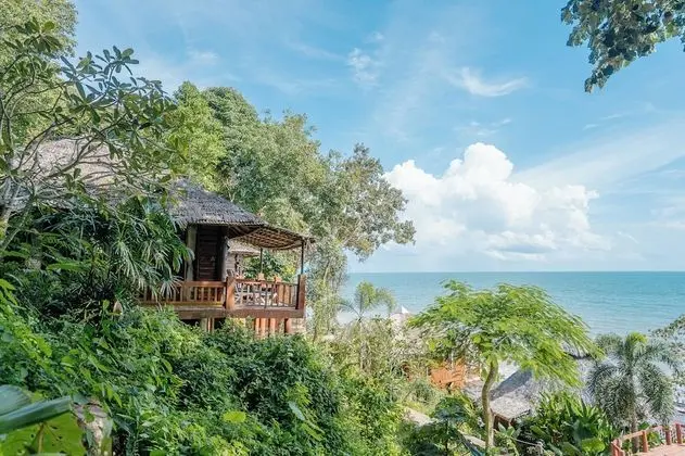 Teakwood Villa, Sea View