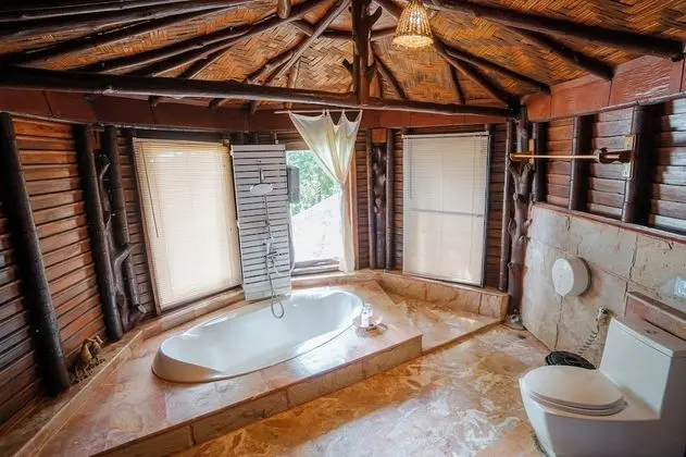 Teakwood Villa, Sea View