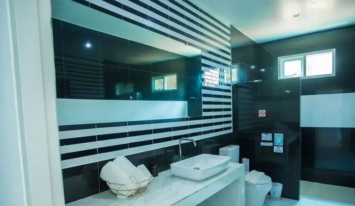 Deluxe Tek Büyük Yataklı Oda, 1 Çift Kişilik Yatak, Bahçe Manzaralı