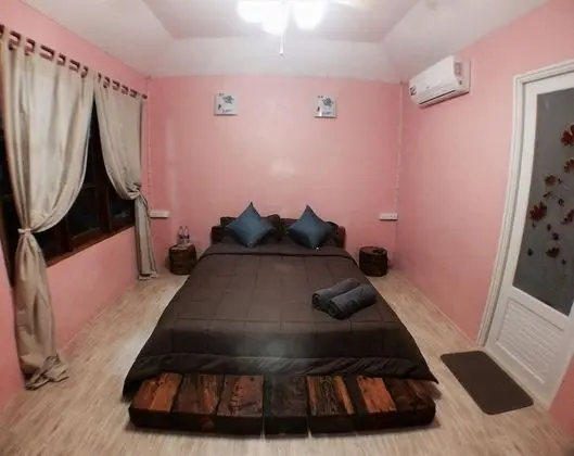 Bungalow with Air-Conditioner