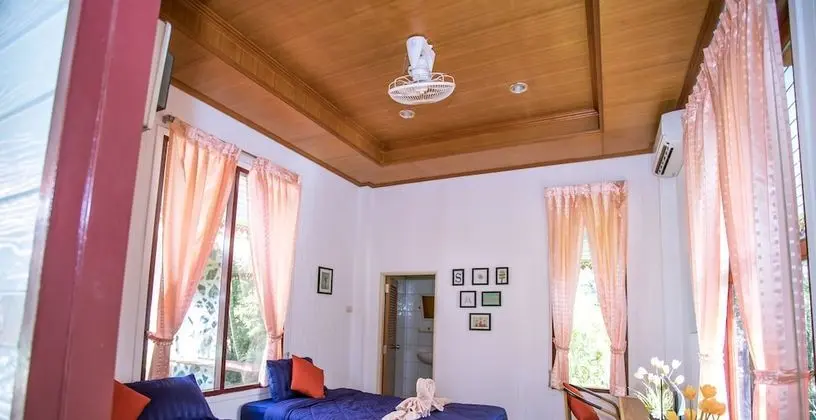 Üç Kişilik Oda
