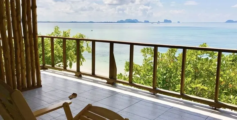 Beachfront Terrace Room