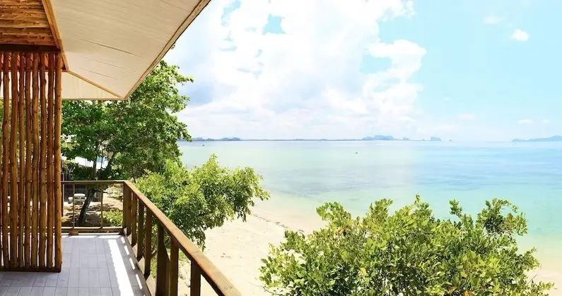 Beachfront Terrace Room