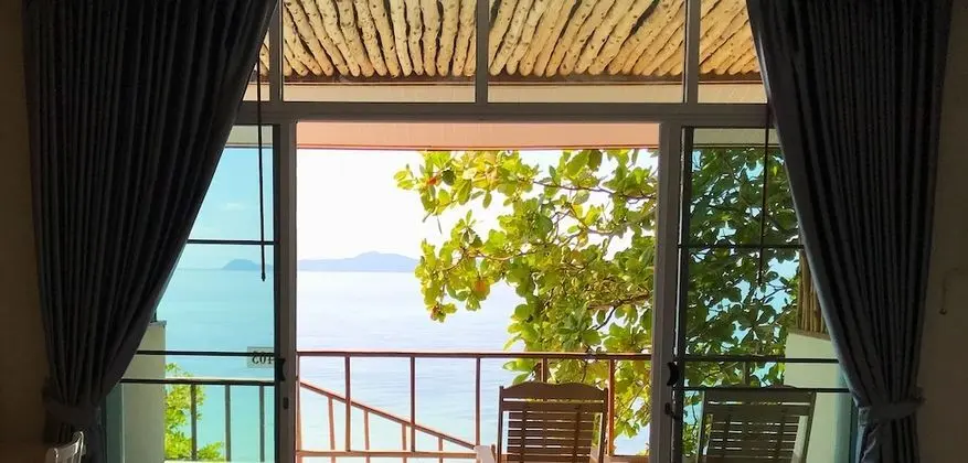 Beachfront Terrace Room
