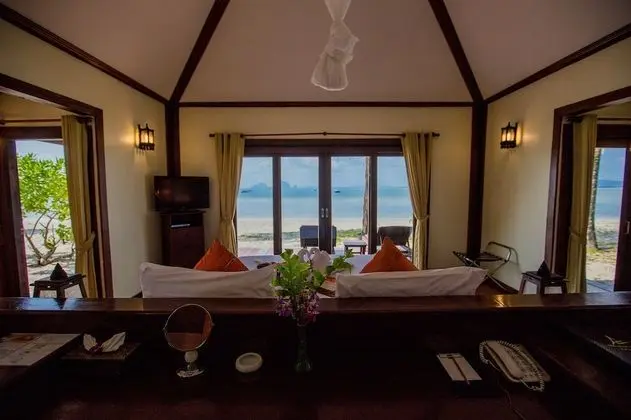 Beachfront Villa 1st row